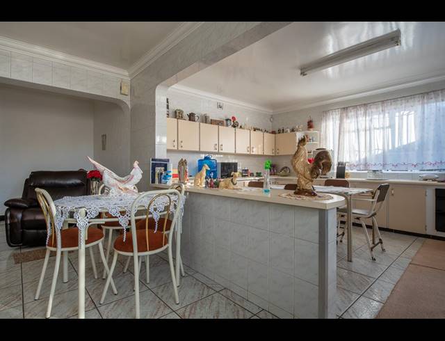 3 BEDROOM HOUSE FOR SALE IN LA ROCHELLE